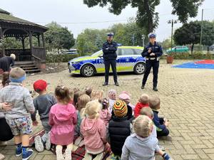 policjanci i dzieci