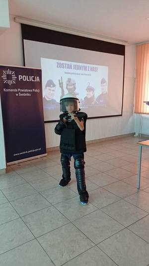 spotkanie dzieci z policją