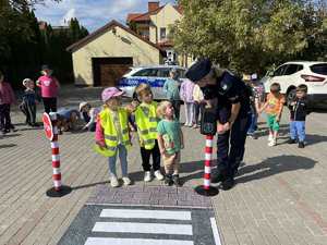 spotkanie policjantów z przedszkolakami