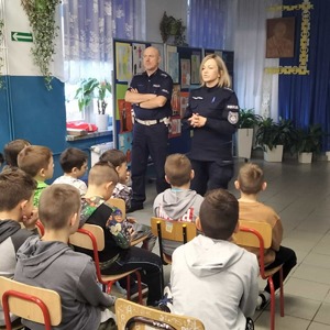 Spotkanie policjantów z dziećmi