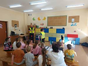 spotkanie uczniów z policjantami