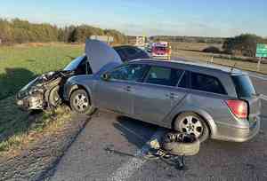 miejsce zdarzenia i uszkodzone pojazdy