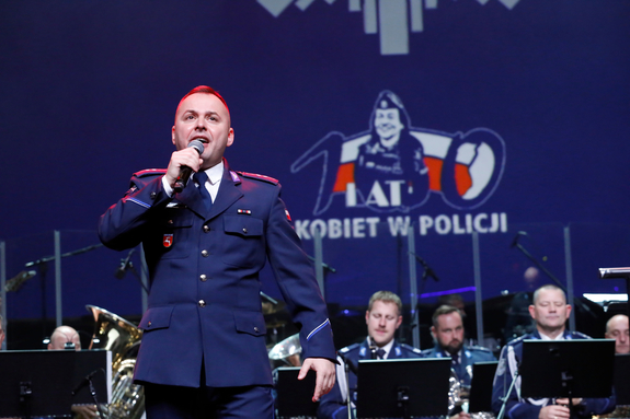 śpiewający policjant