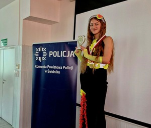 uczestniczka konkursu moda na odblaski