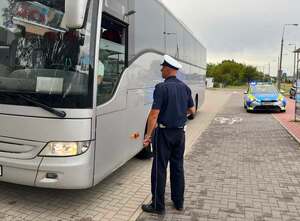 kontrola autokaru przez policję