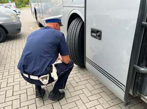 kontrola autokaru przez policję